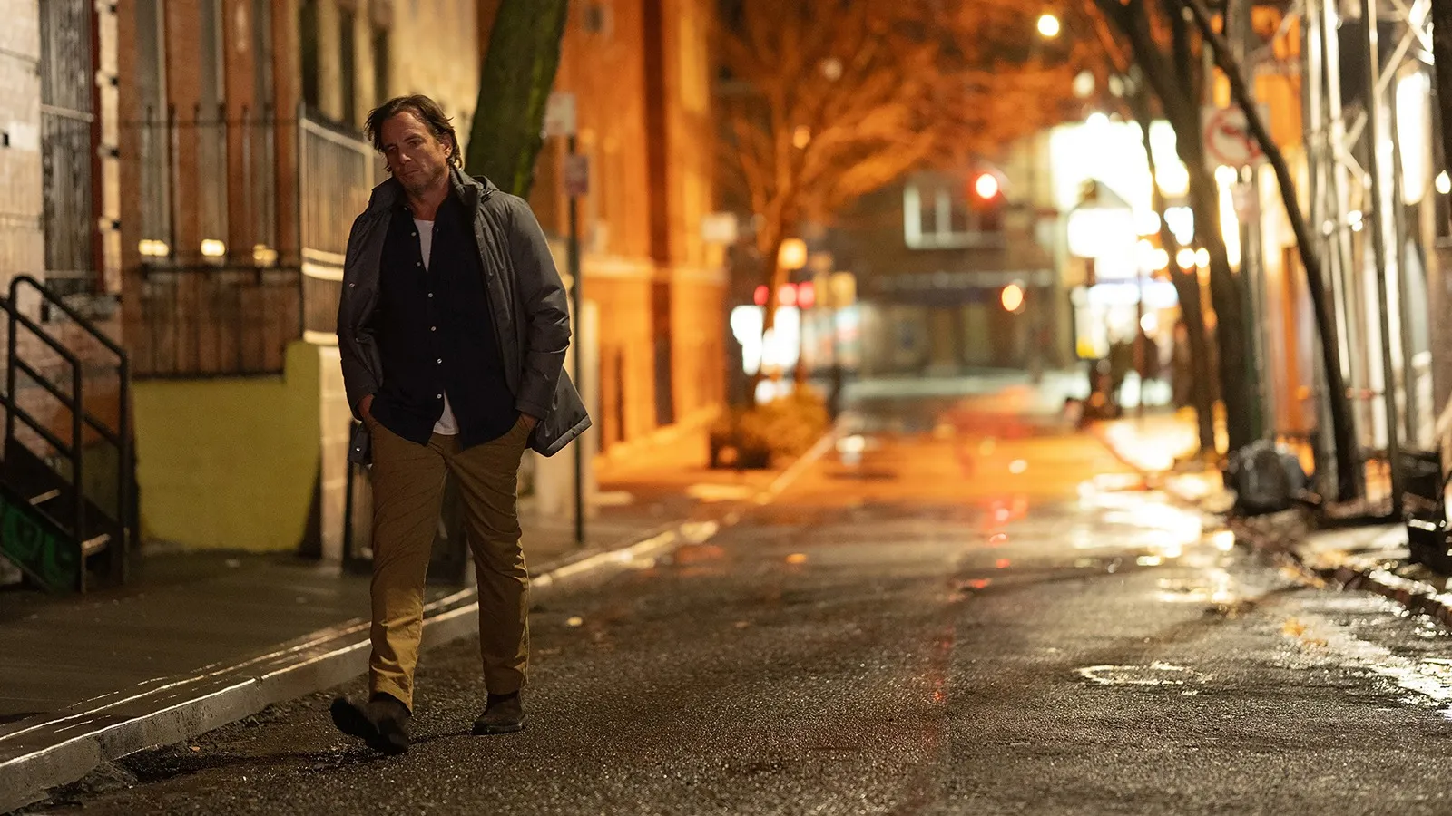 Crítica de 'Sin conexión' ('Is This Thing On?'): Íntima y catártica, Cooper vuelve a demostrar su capacidad como director. 5 Mundocine - Sin Conexion Is This Thing On