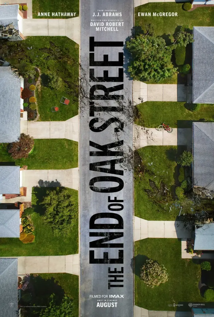 Anne Hathaway y Ewan McGregor huyen de los dinosaurios en el primer tráiler de 'El final de Oak Street'. 9 Mundocine - El Final De Oak Street Poster