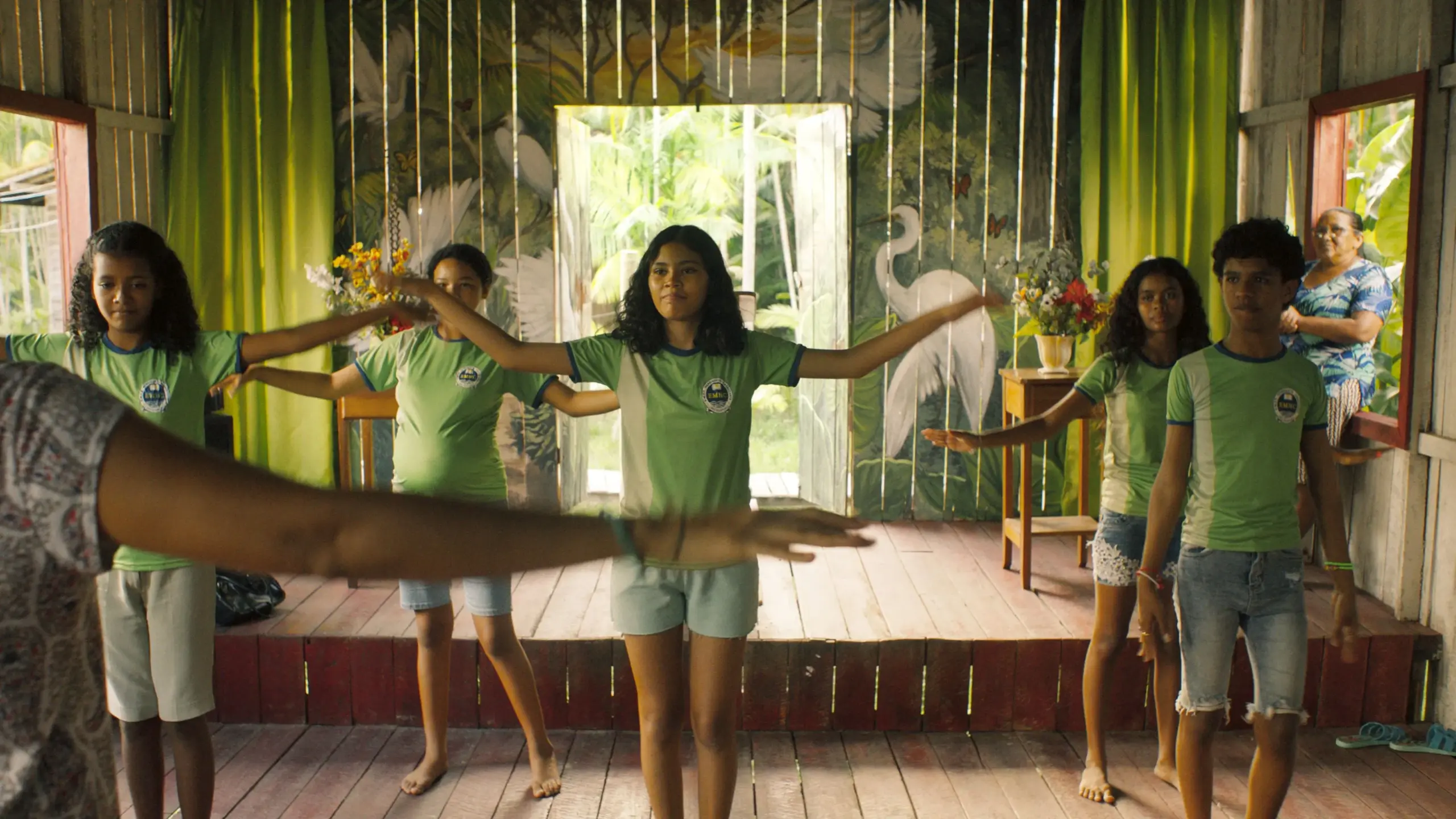 Mundocine - Manas Pelicula Cines Scaled