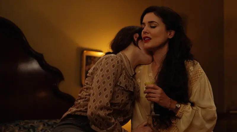 Escena romántica de la película Tal vez