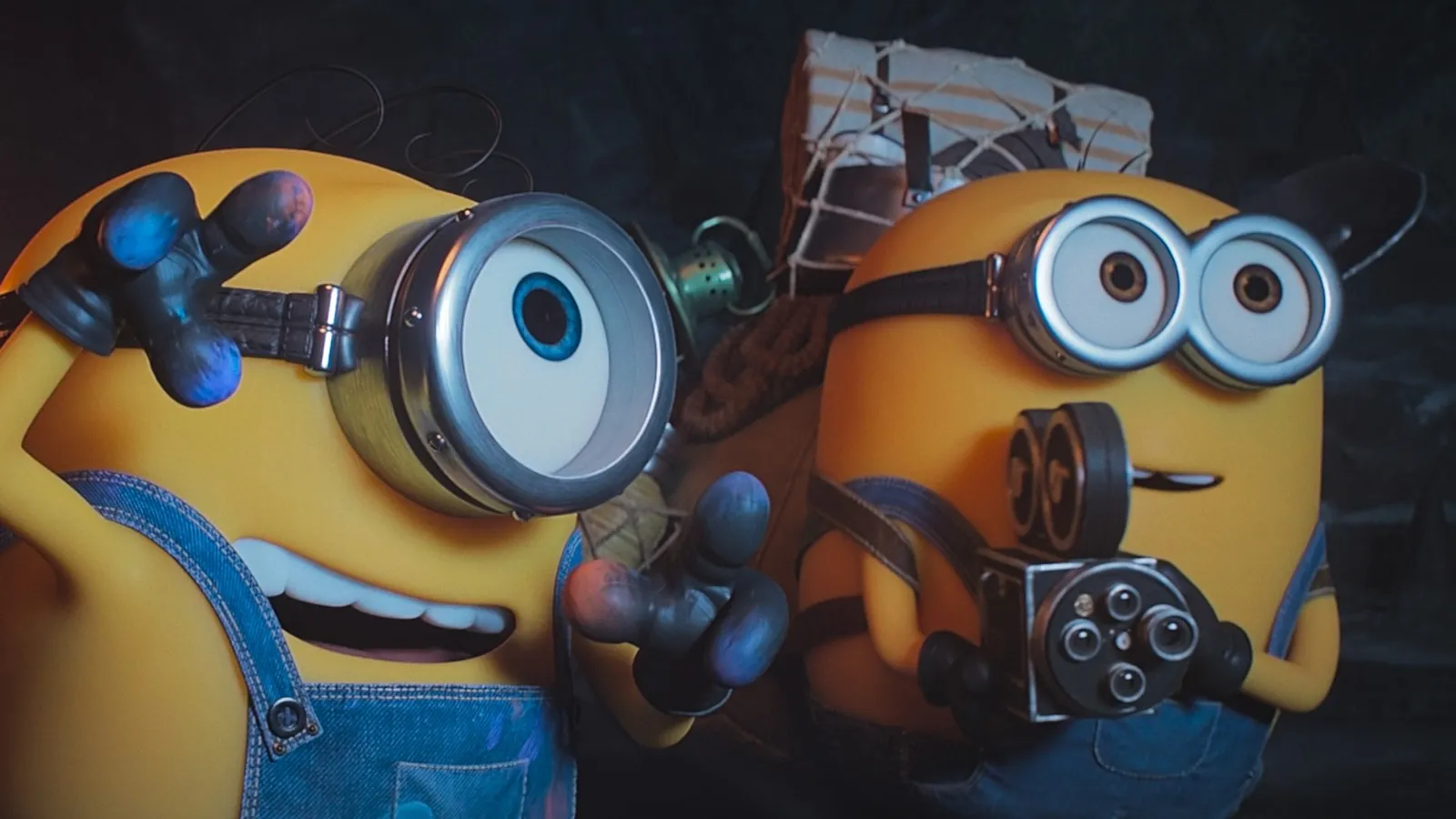 minions and monsters critica grabando
