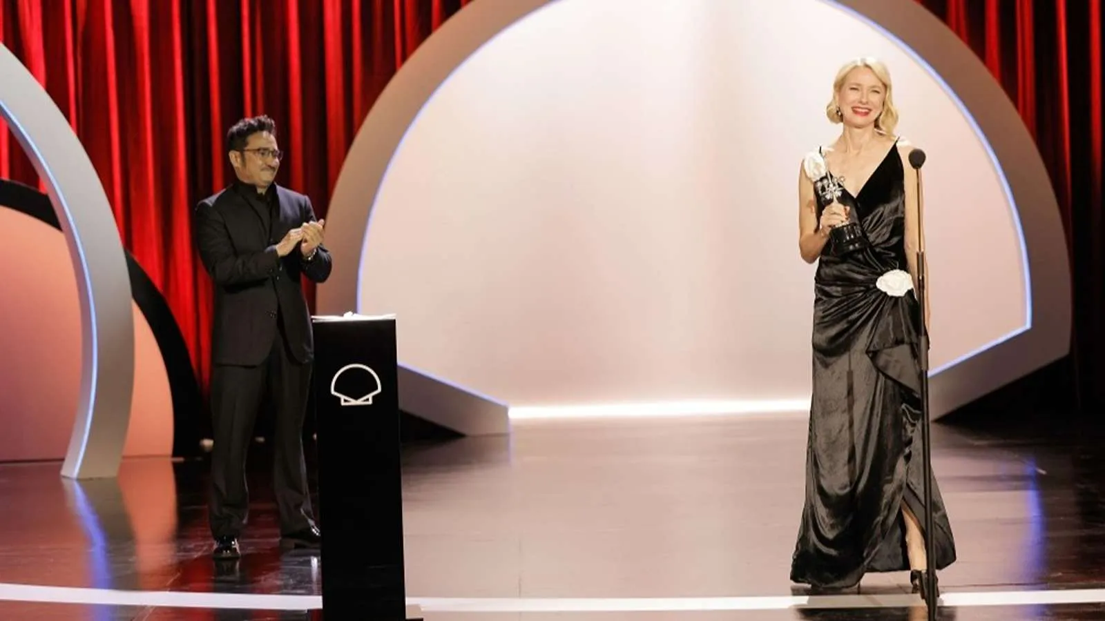 naomi watts premio donostia festival san sebastian 2026 gala