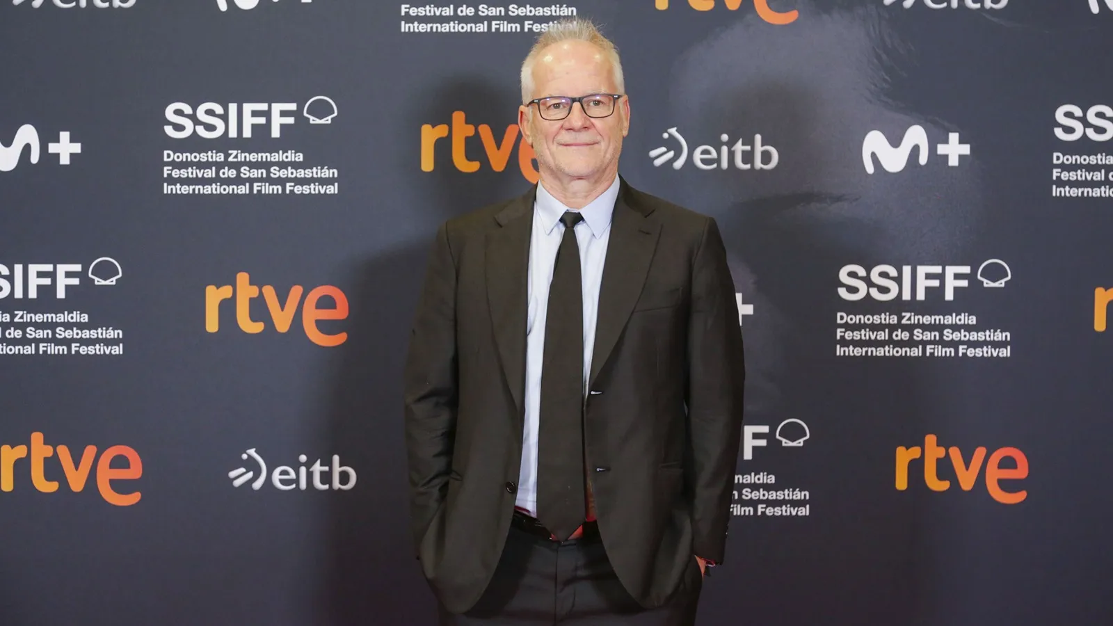 thierry fremaux giraldillo honor sevilla anuncio